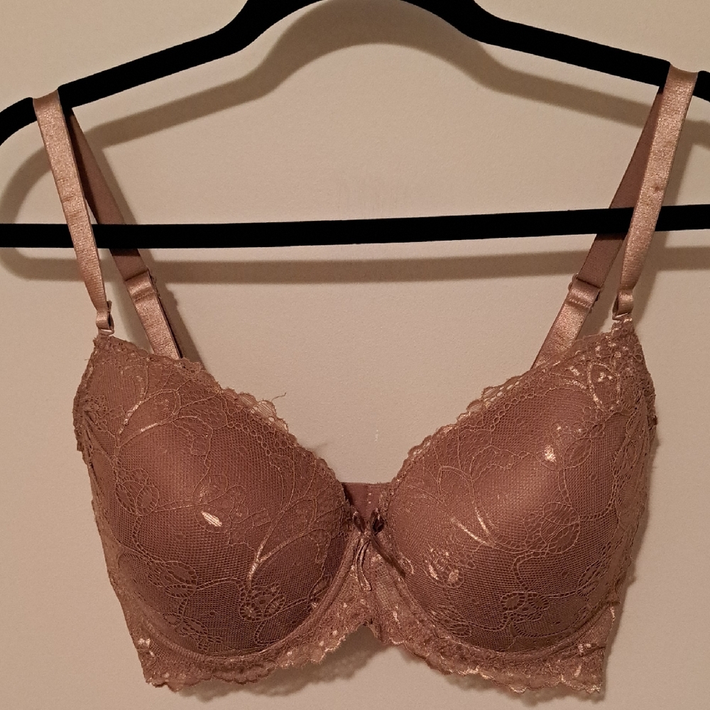Parisian Lace Underwire Bra in Brown. 40D